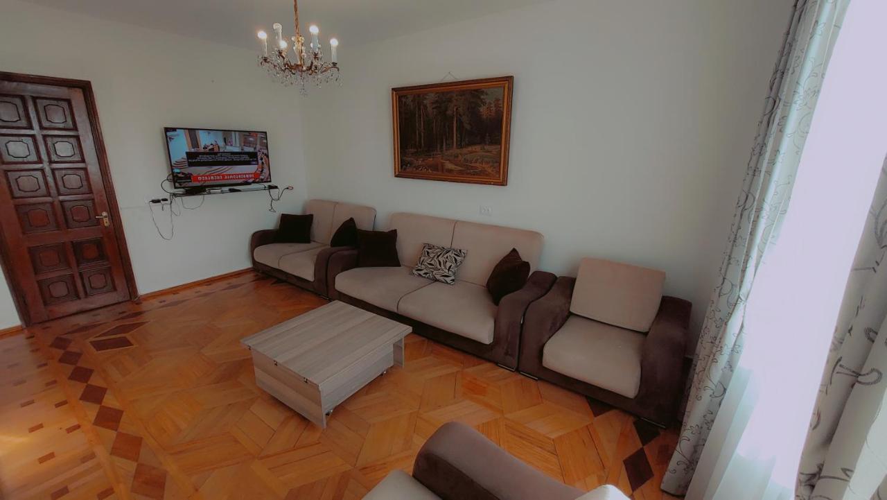 On Khimshiashvili Apartment Batumi Zewnętrze zdjęcie